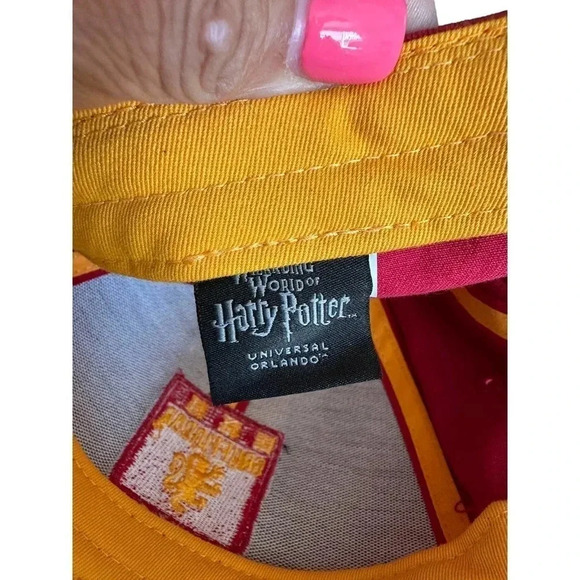 Harry‎ Potter Gryffindor Cap The Wizarding World Universal Studio Hat - Picture 5 of 5
